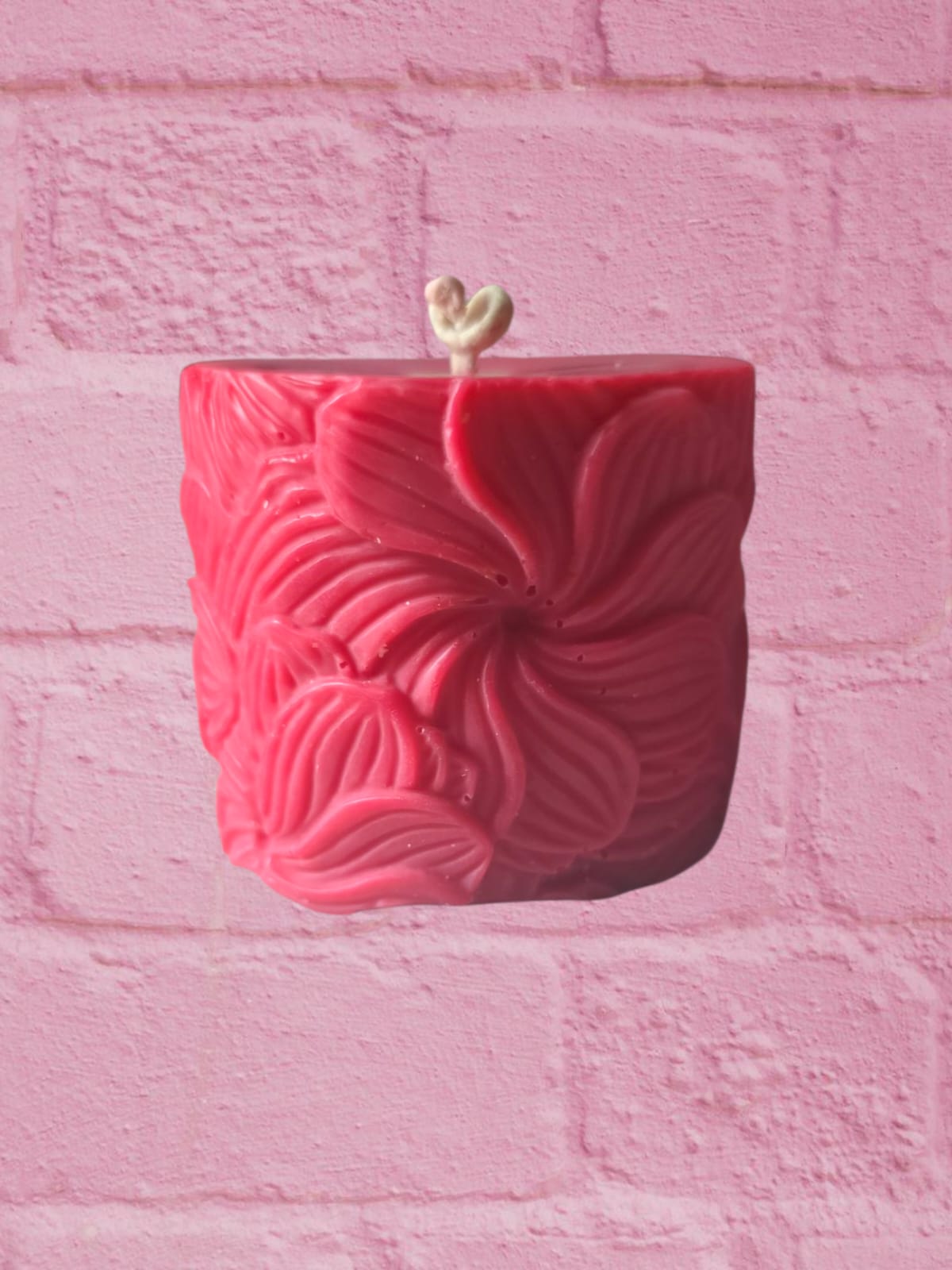 Flower pillar candle