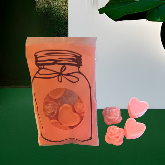 Whisper Melts candle