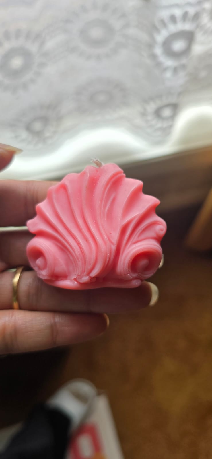 Little shell candle