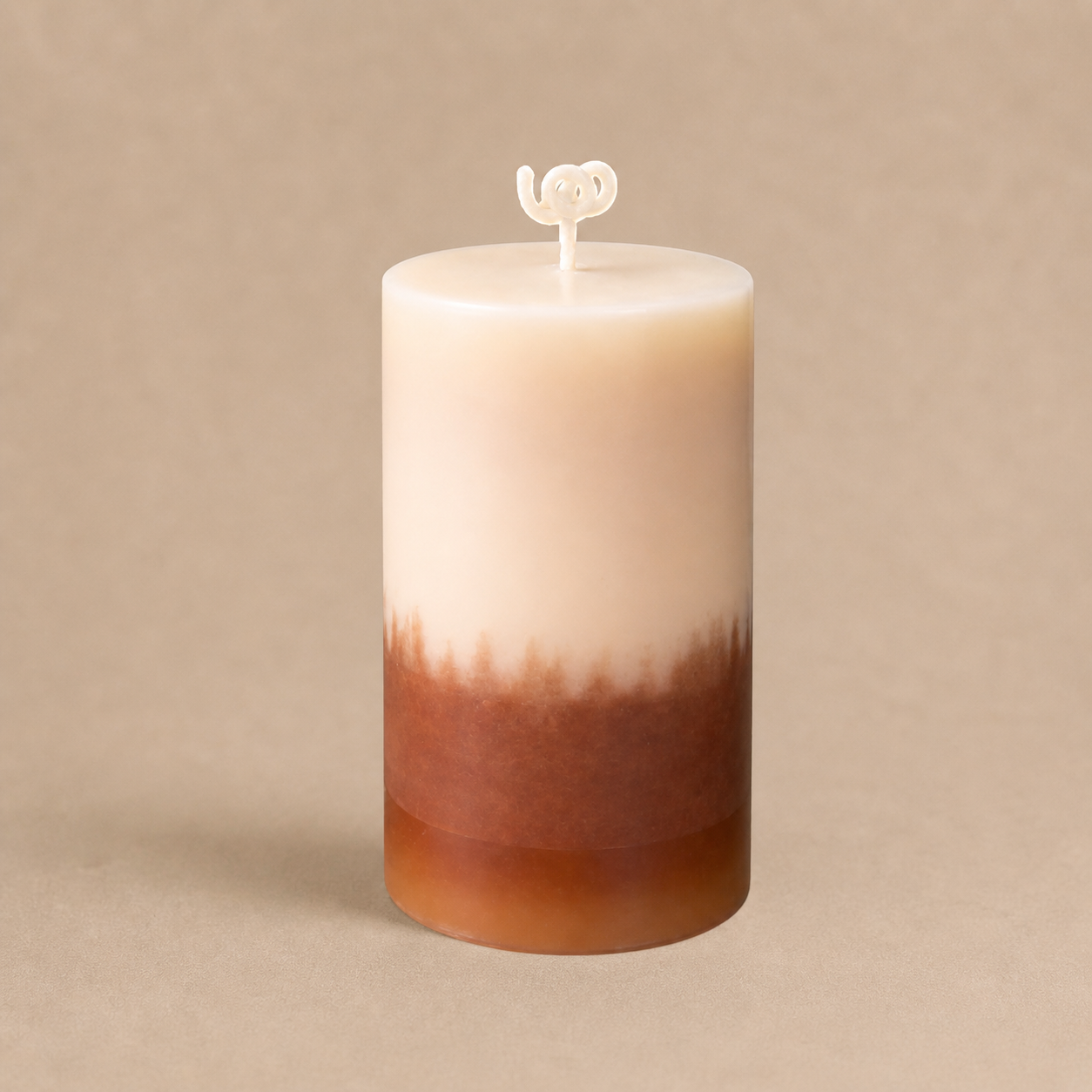 Earth Glow Candle – Sandalwood & Musk
